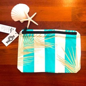 NWT Aloha Collection Stripe Gold Palm Leaf Pouch